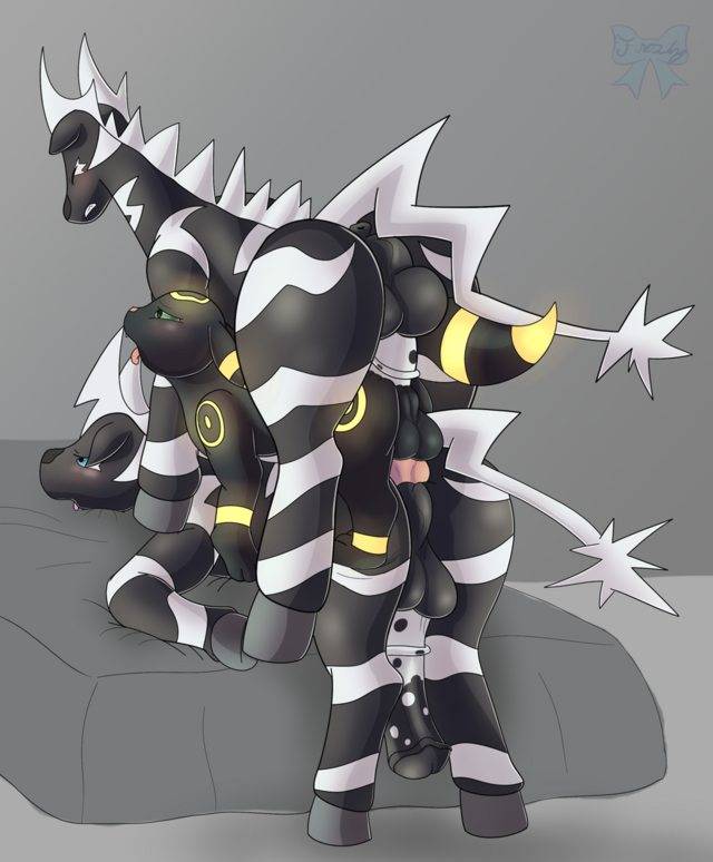 umbreon+zebstrika